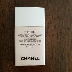CHANEL LE BLANC makeup base